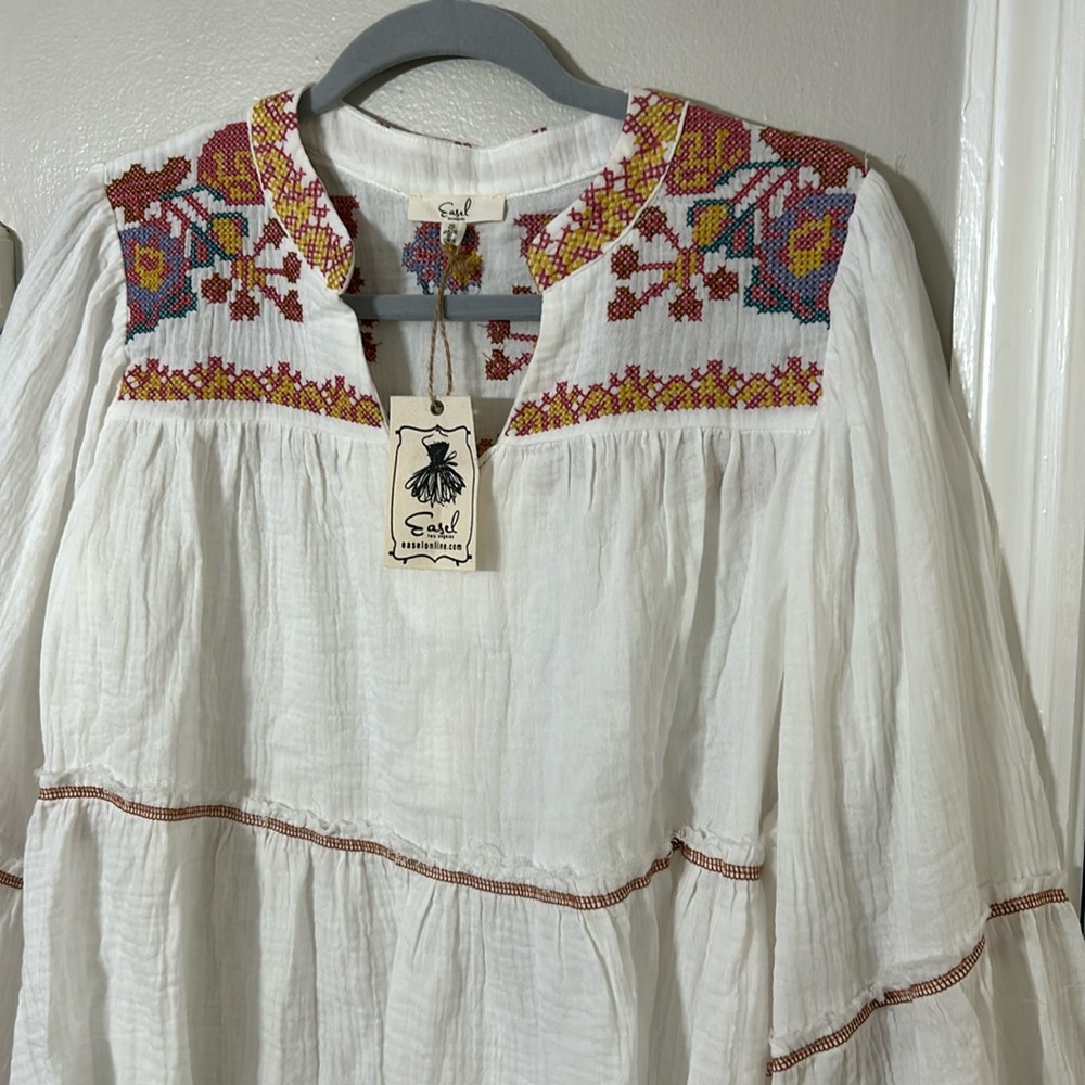 Easel embroidered boho gauze top Size small NWT - Picture 4 of 7